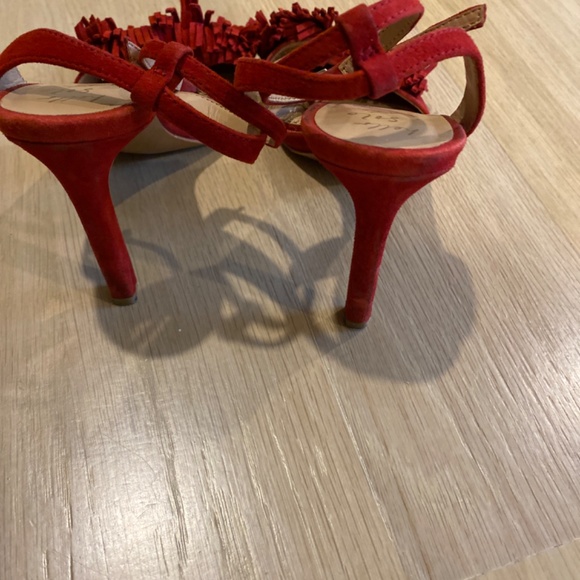 Red sandals - Picture 2 of 3